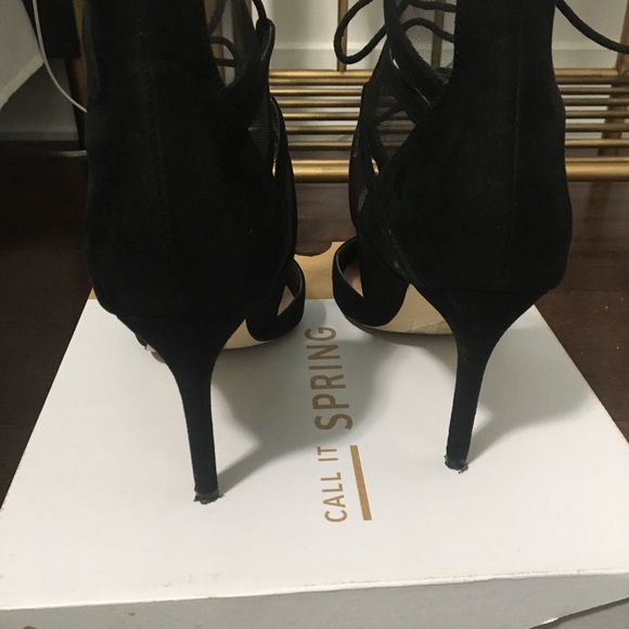 Black high heel shoes - Picture 8 of 11
